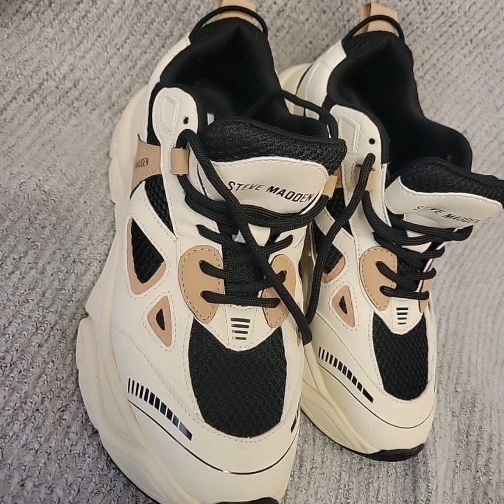 Steve Madden Kids' Black and Cream Sneakers